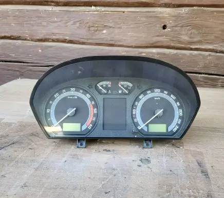 Skoda Fabia Mk1 (6Y) Speedometer (instrument cluster) 110080253015 6Y0920881D