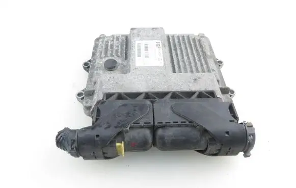 Opel Corsa C Engine control unit/module 7160004903 55196352ZJ
