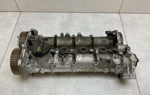 Audi A4 S4 B9 Rocker cam cover 04E103479E