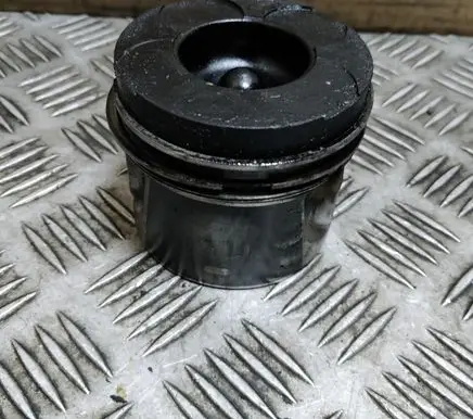 Volvo XC90 Piston 