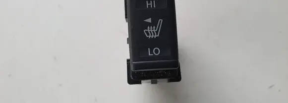 Nissan Pulsar Seat heating switch