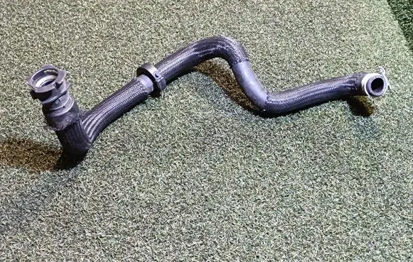 Renault Trafic III (X82) Engine coolant pipe/hose