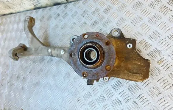 Audi A8 S8 D3 4E Front wheel hub 4E0257M