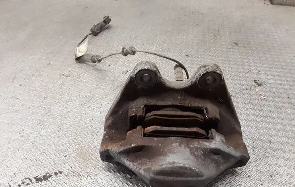 Mercedes-Benz ML W163 Rear brake caliper