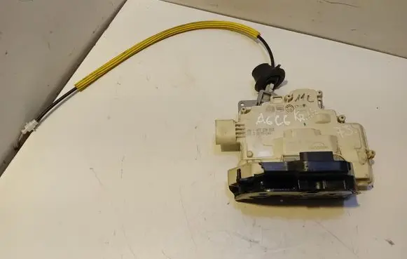 Audi A6 S6 C6 4F Rear door lock 4F0839015