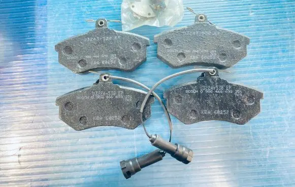 Audi Quattro Brake pads (front) 0986466693