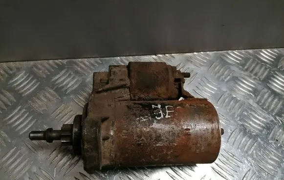 Volkswagen Golf II Starter motor 0001114005 055911023M