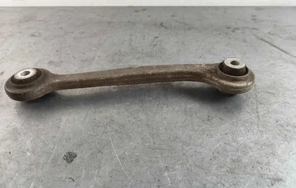 Rear control arm