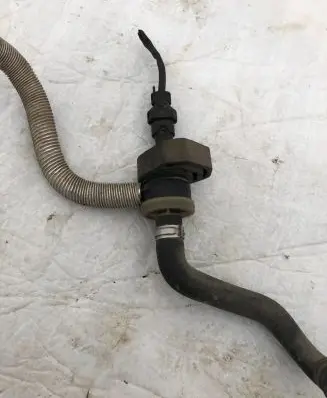 Mercedes-Benz B W246 W242 Vacuum valve A0009975012