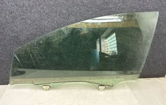 Nissan Murano Z51 Front door window glass four-door