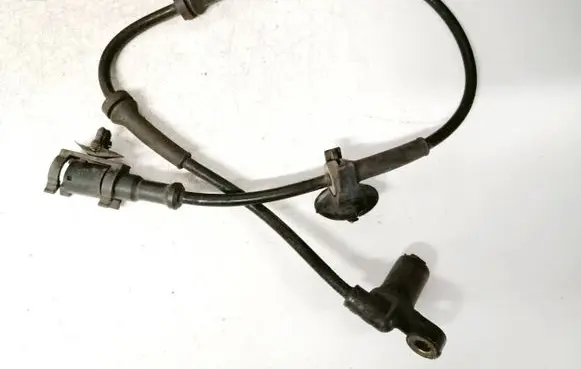 Renault Scenic I ABS brake wheel speed sensor 7700429113 10.0713-1109.1
