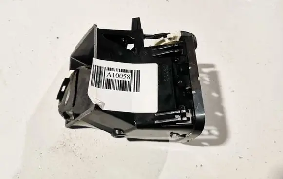 Skoda Fabia Mk2 (5J) Dash center air vent grill