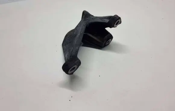 Audi A6 S6 C6 4F Engine mounting bracket 4F0199307N