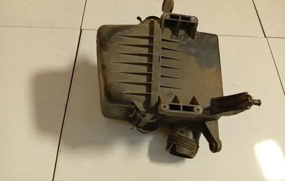 Air filter box