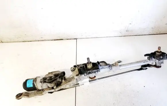 Mazda 2 Front wiper linkage and motor