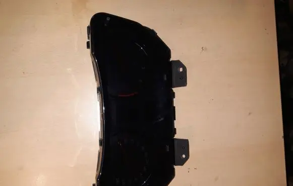 Toyota Avensis T270 Speedometer (instrument cluster) 8380005S40 MB257470701004