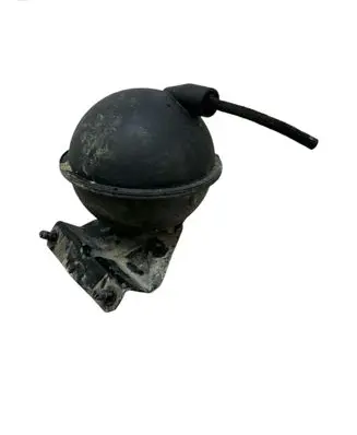 Audi A6 S6 C4 4A Vacuum air tank 