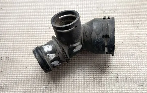 Volkswagen Touran I Engine coolant pipe/hose 1K0122291AD