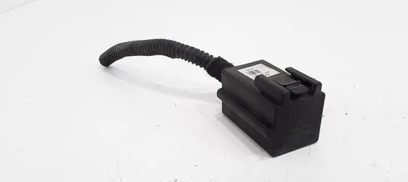 Opel Astra H Coolant fan relay 13119468
