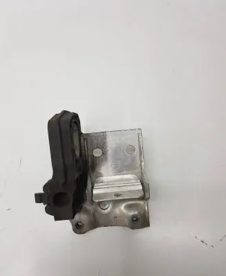 BMW 7 F01 F02 F03 F04 Radiator mount bracket 7186513 7207151 7211161