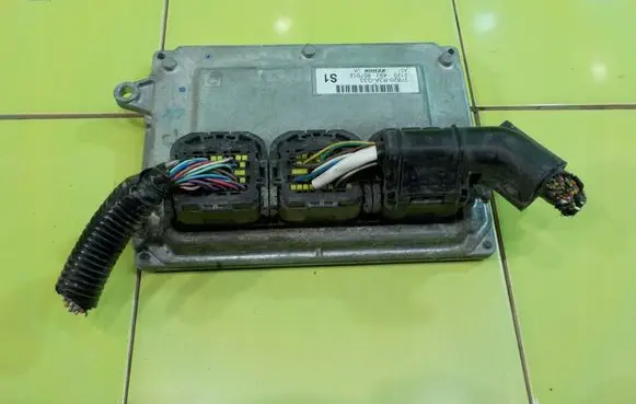 Honda Civic IX Engine control unit/module 37820R3AG33