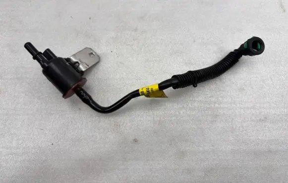 Ford Mustang VI Vacuum line/pipe/hose JR3C9D188BD