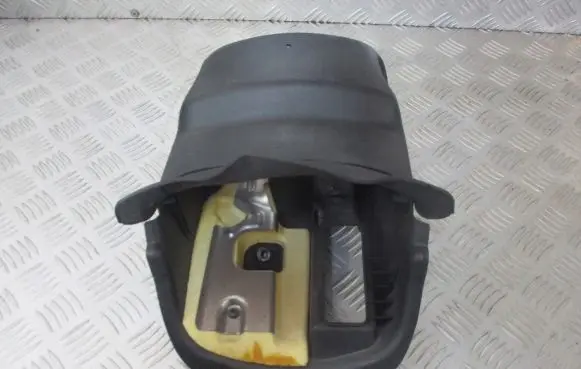 KIA Ceed Steering wheel column trim