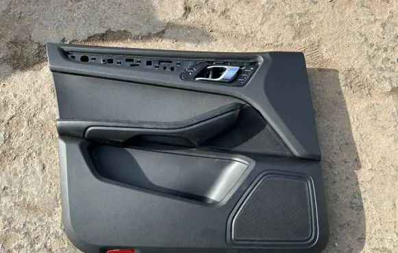 Porsche Macan (95B) Rear door card panel trim 95B867105 5173024