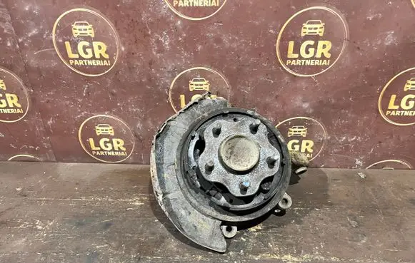Nissan Quest Rear wheel hub spindle/knuckle 
