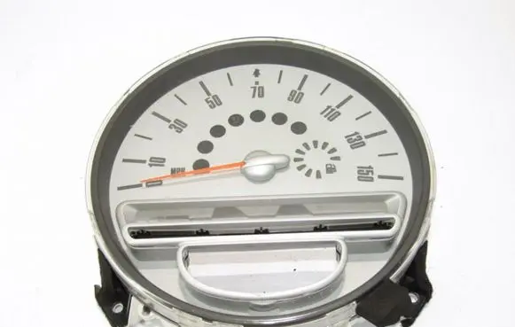 Speedometer (instrument cluster)