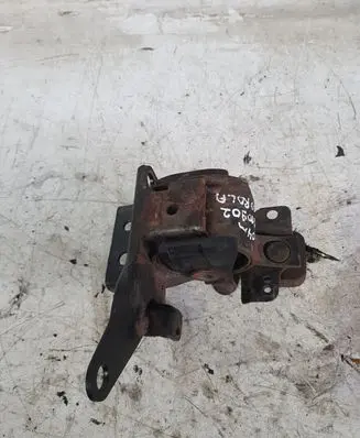 Toyota Corolla E120 E130 Engine mount bracket