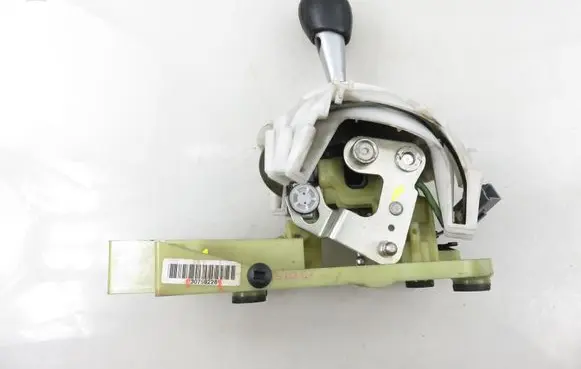 Volvo V70 Gear shifter/selector 30759228