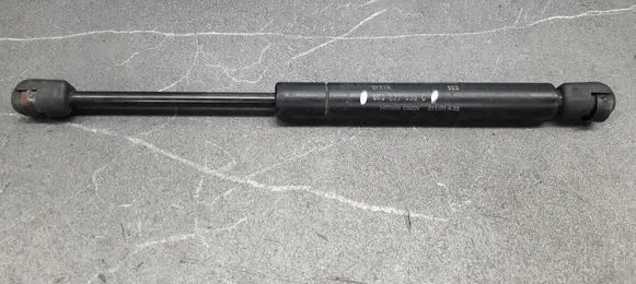 Seat Cordoba (6K) Tailgate strut 6k5827550