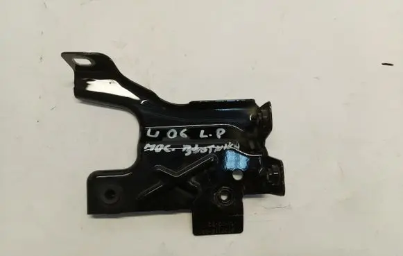 BMW 2 Active Tourer U06 Fender mounting bracket 8737115