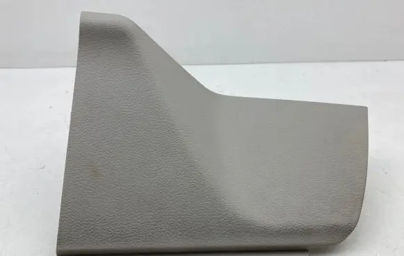 Chrysler Pacifica Panel trim 5YP31PD2AA 5YP31TRMAA 083256857