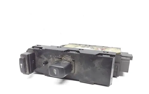Volvo XC70 Electric window control switch 30737519