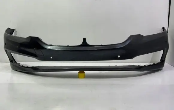 BMW 5 G30 G31 Front bumper 7385336