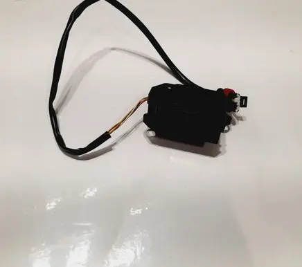 Opel Vivaro Air flap motor/actuator E11A402272SN