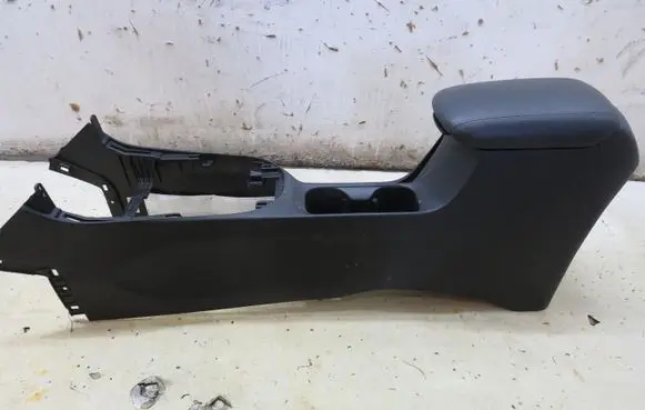 Hyundai i30 Center console GMAUTO4574097