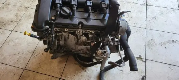 Peugeot 207 Engine