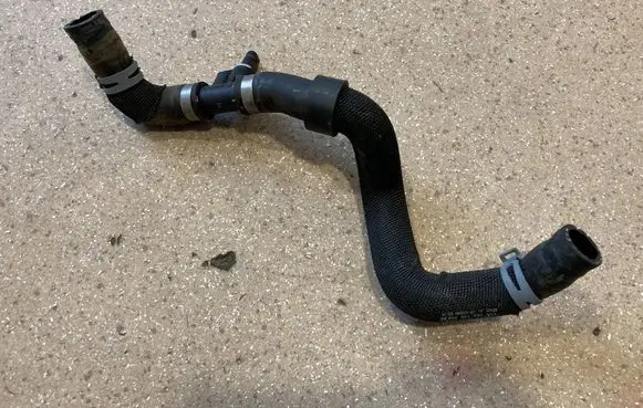Audi e-tron Engine coolant pipe/hose 4KE145053AE