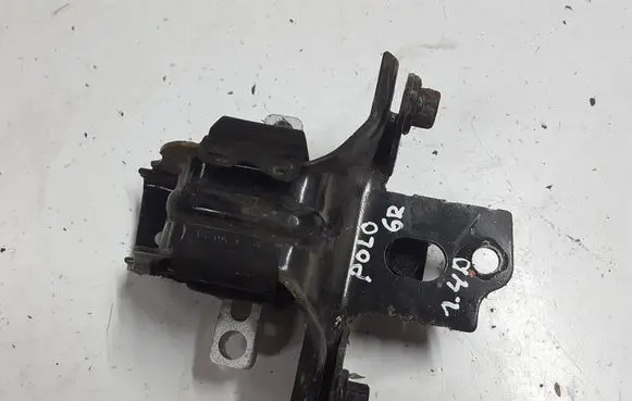 Volkswagen Polo V 6R Engine mount bracket 6Q0199555AT