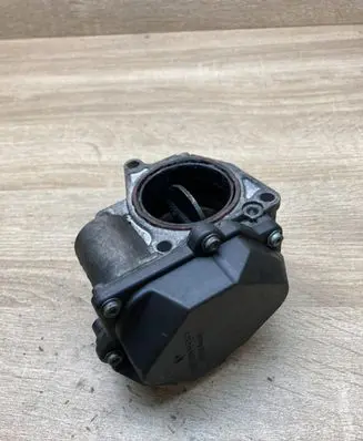 Volkswagen PASSAT B6 Throttle valve 03G128063A