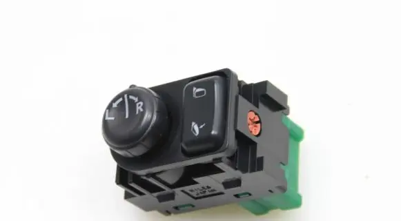 Nissan Qashqai Wing mirror switch