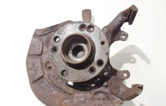 Volkswagen Polo III 6N 6N2 6NF Front wheel hub