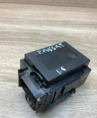 Volkswagen PASSAT B6 Ignition lock 3C0905843M 33303301