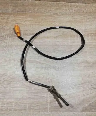 Volkswagen Polo V 6R Exhaust gas temperature sensor 03P906088D