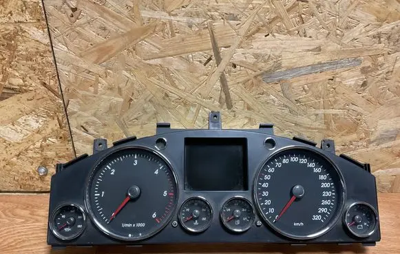 Volkswagen Touareg I Speedometer (instrument cluster) 7L6920880H 0263632016 5046370240