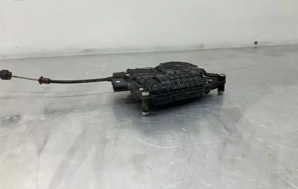 BMW 7 F01 F02 F03 F04 Rear door soft close latching motor 41533098