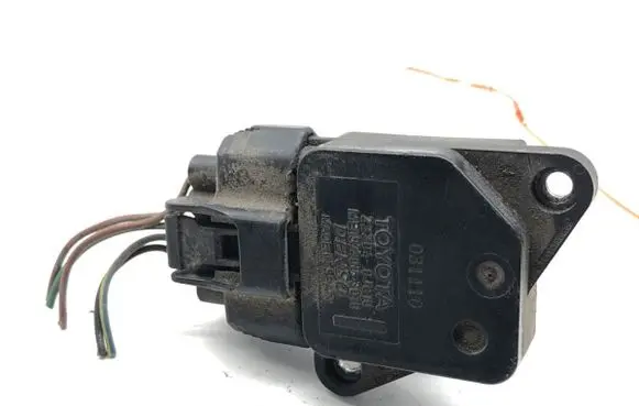 Toyota Avensis T250 Mass air flow meter 222040J010